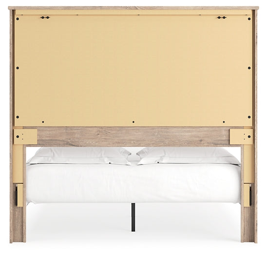 Senniberg Queen Panel Bed with Dresser and 2 Nightstands